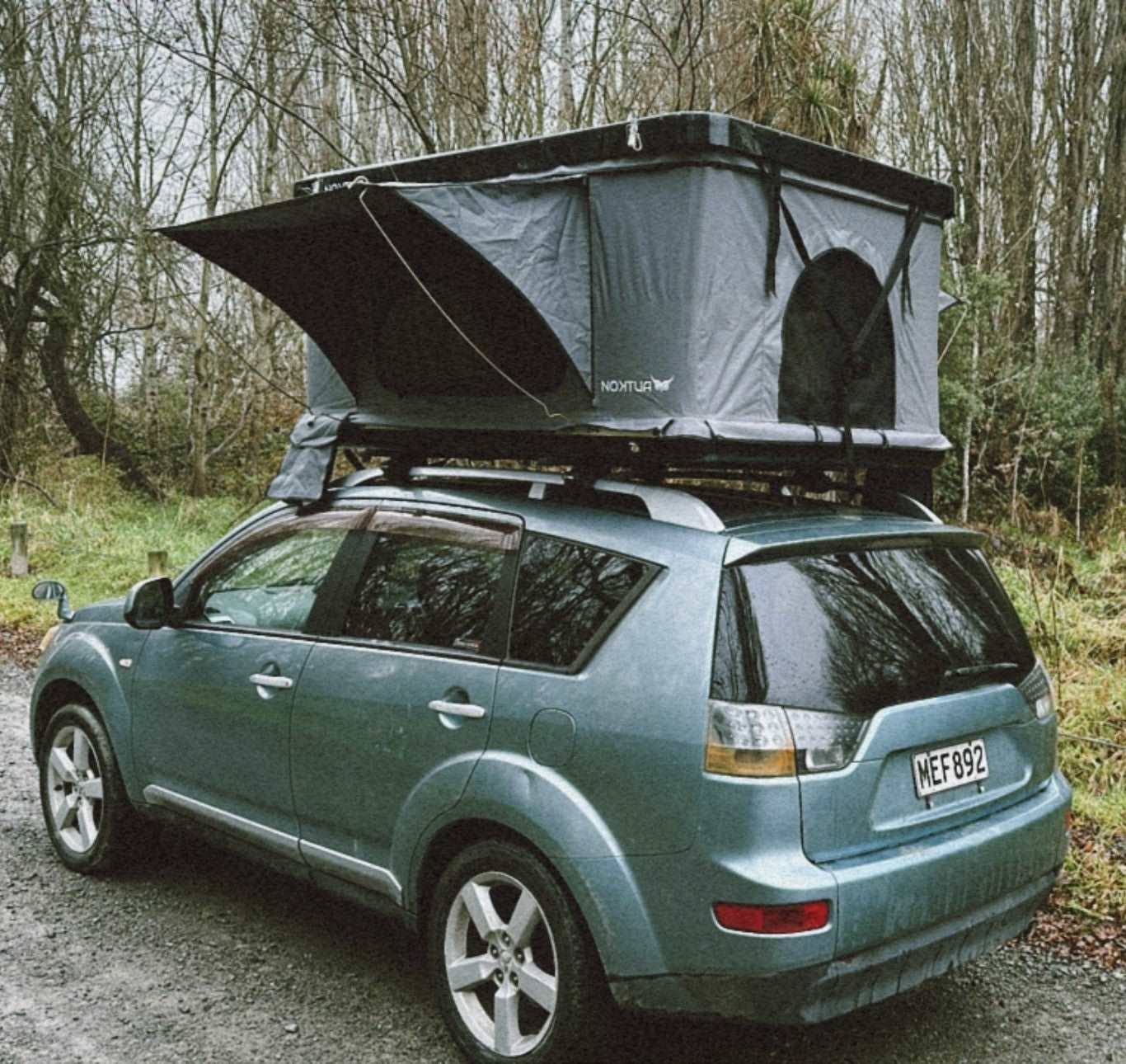 Classic Grey - Hard Shell Roof top Tent