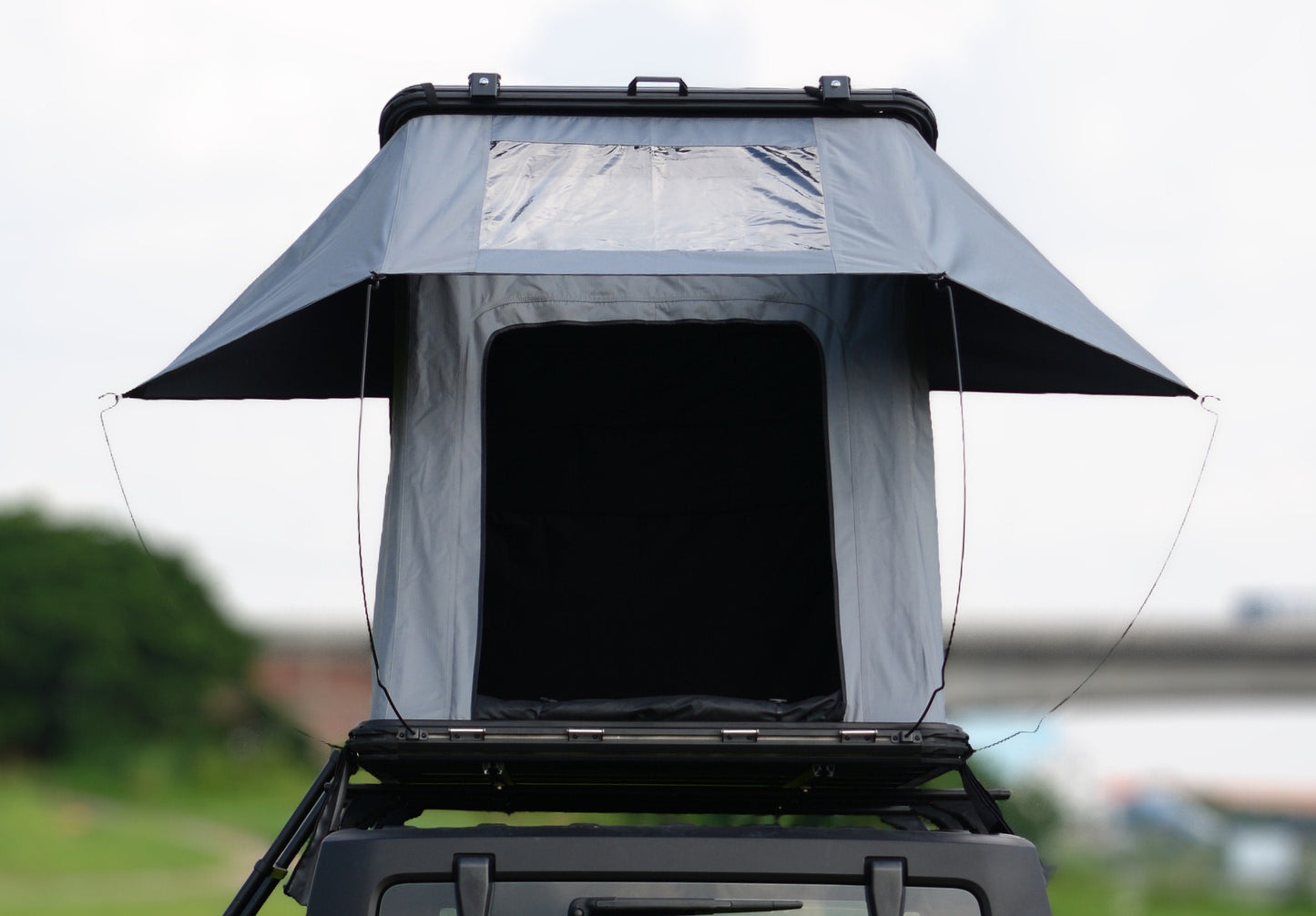 Sauvage Grey - Aluminium Rooftop Tent with Roof Racks