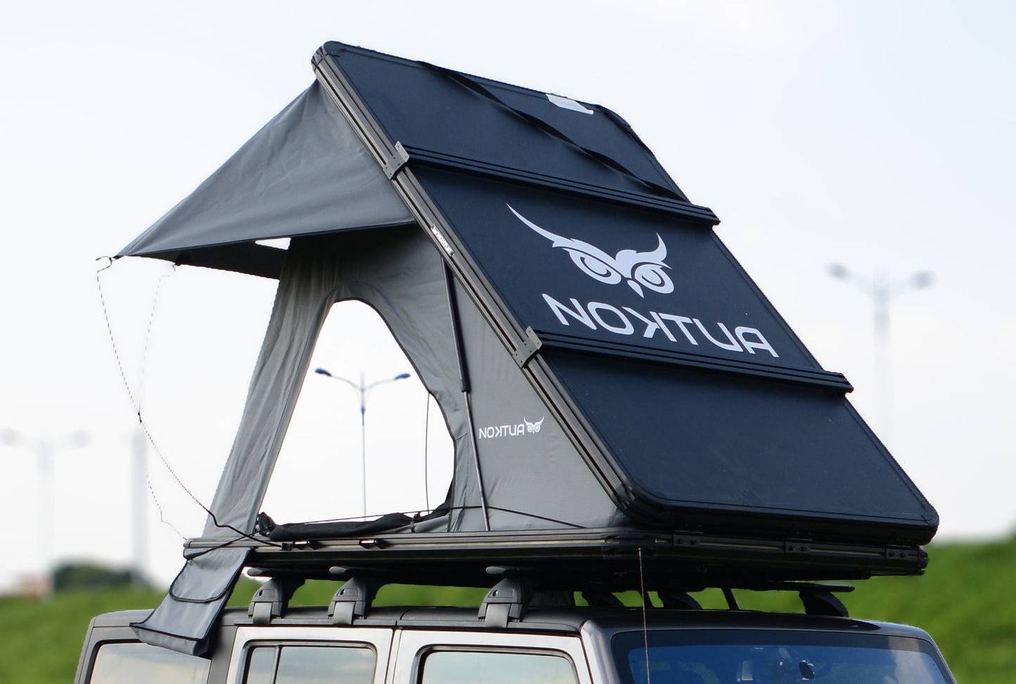Sauvage Grey - Aluminium Rooftop Tent with Roof Racks