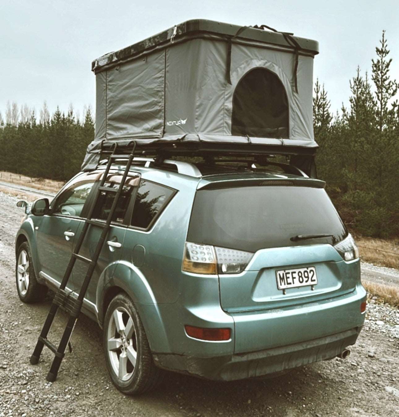 Classic Grey - Hard Shell Roof top Tent