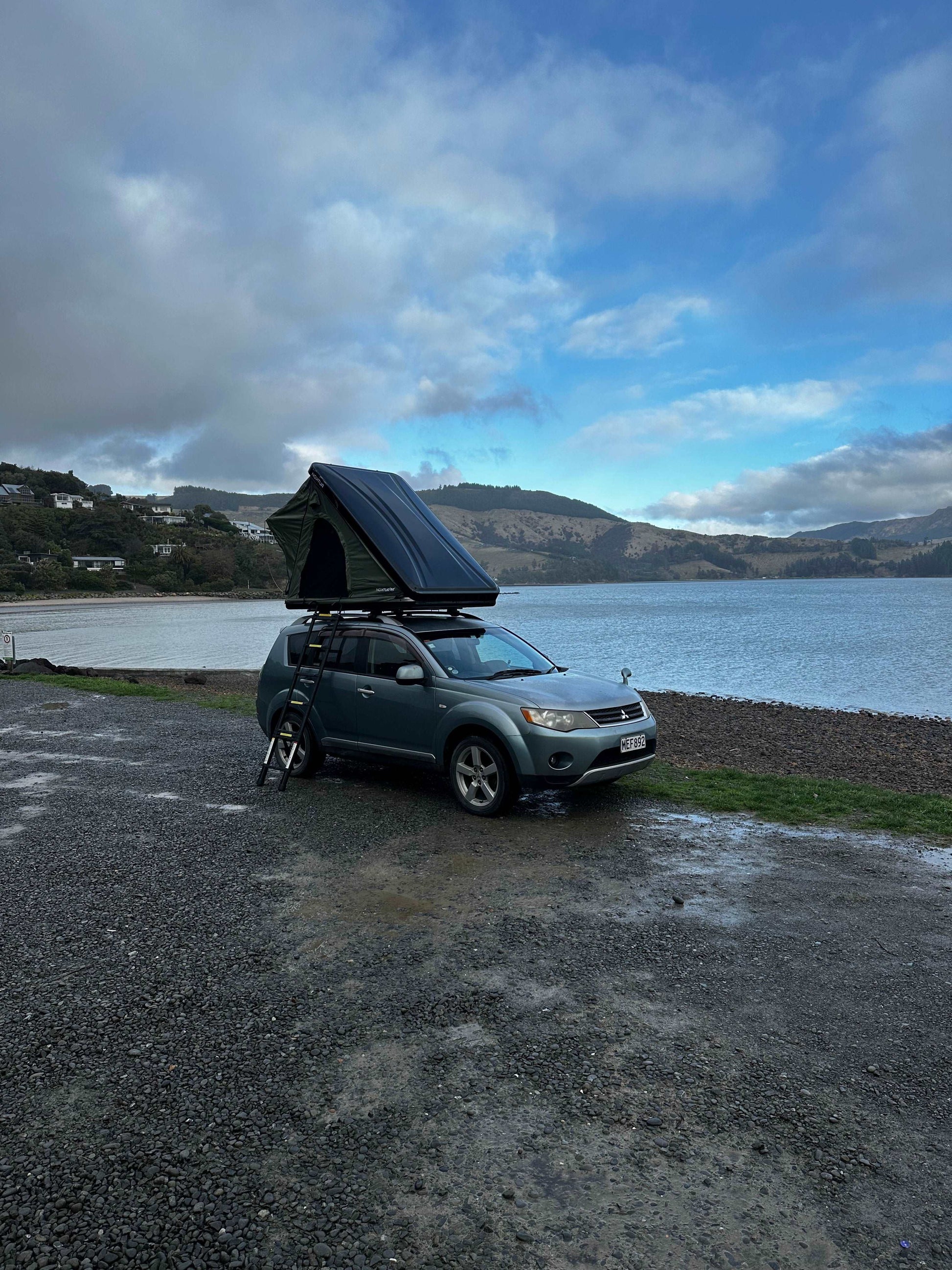 Nomad Khaki - Hard Shell Car Roof tent