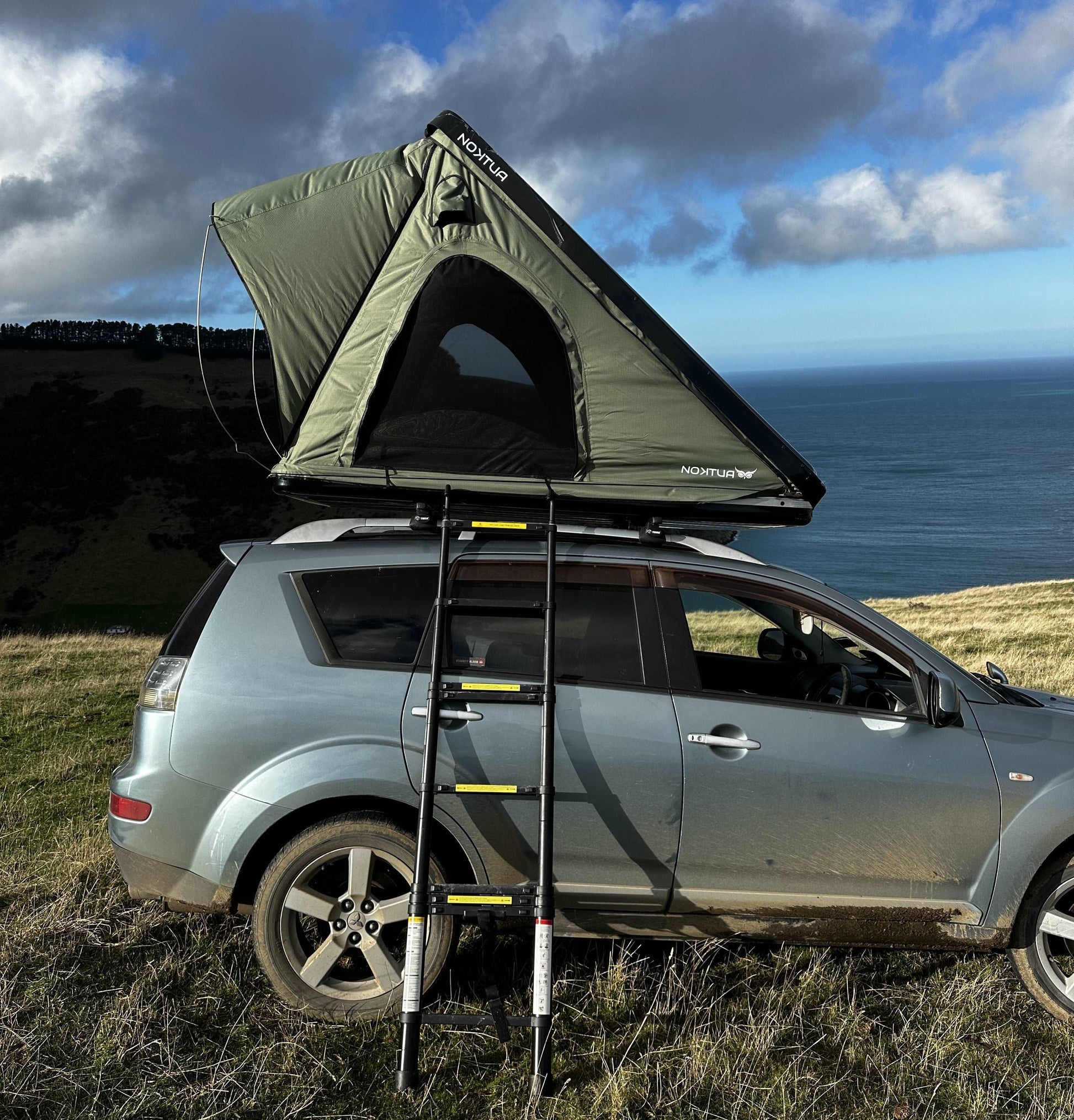 Nomad Grey - Hard Shell Car Roof tent