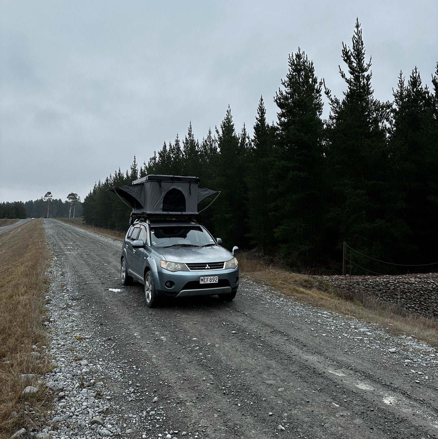 Classic Khaki - Hard Shell Roof top Tent