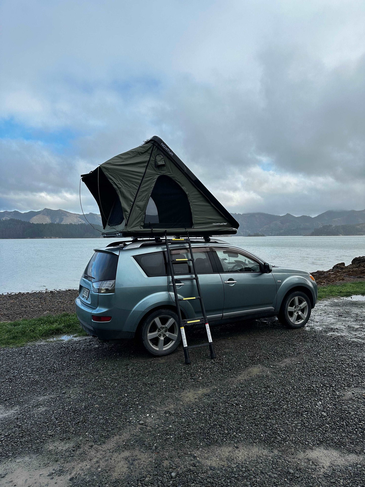 Nomad Khaki - Hard Shell Car Roof tent