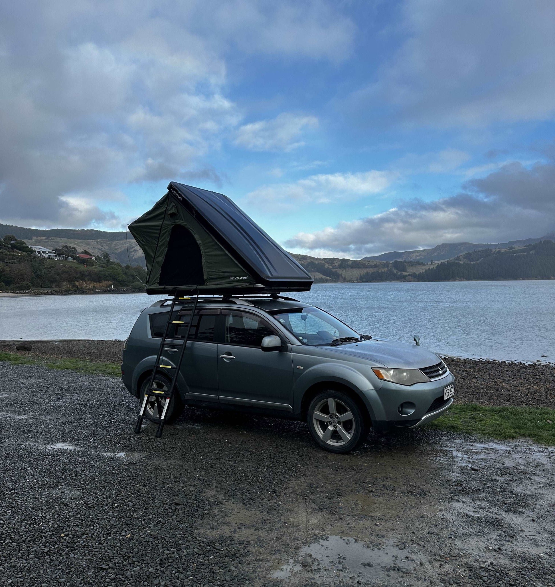 Nomad Green - Hard Shell Car Roof tent