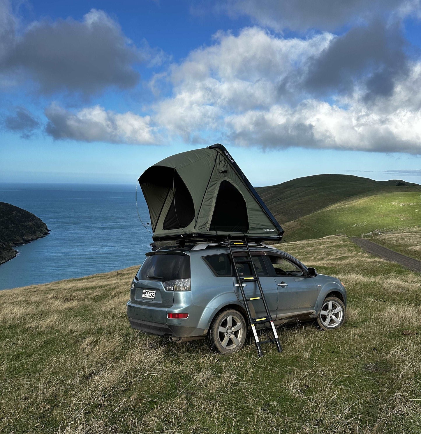 Nomad Green - Hard Shell Car Roof tent